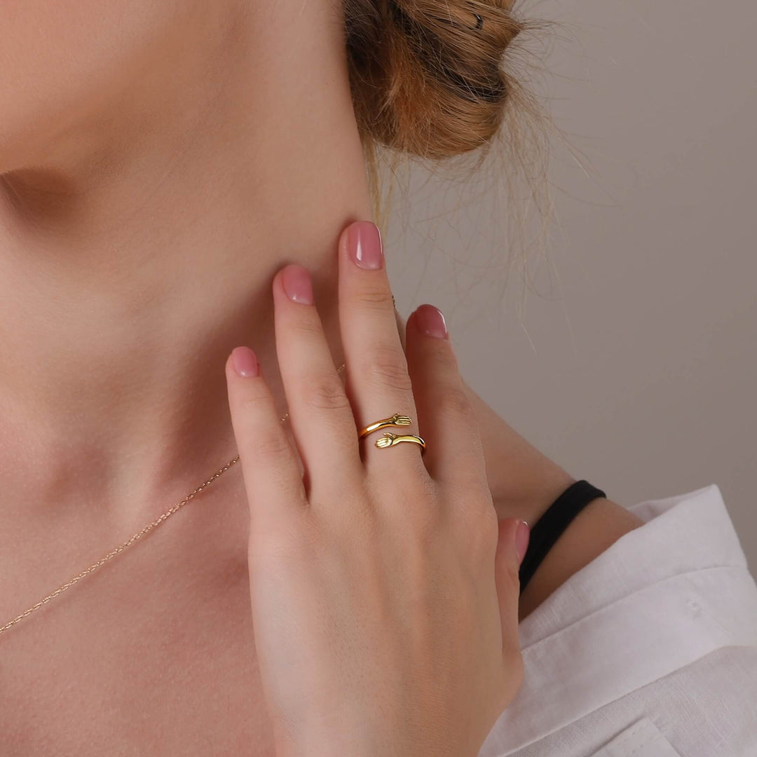 Aurelia Hug Ring