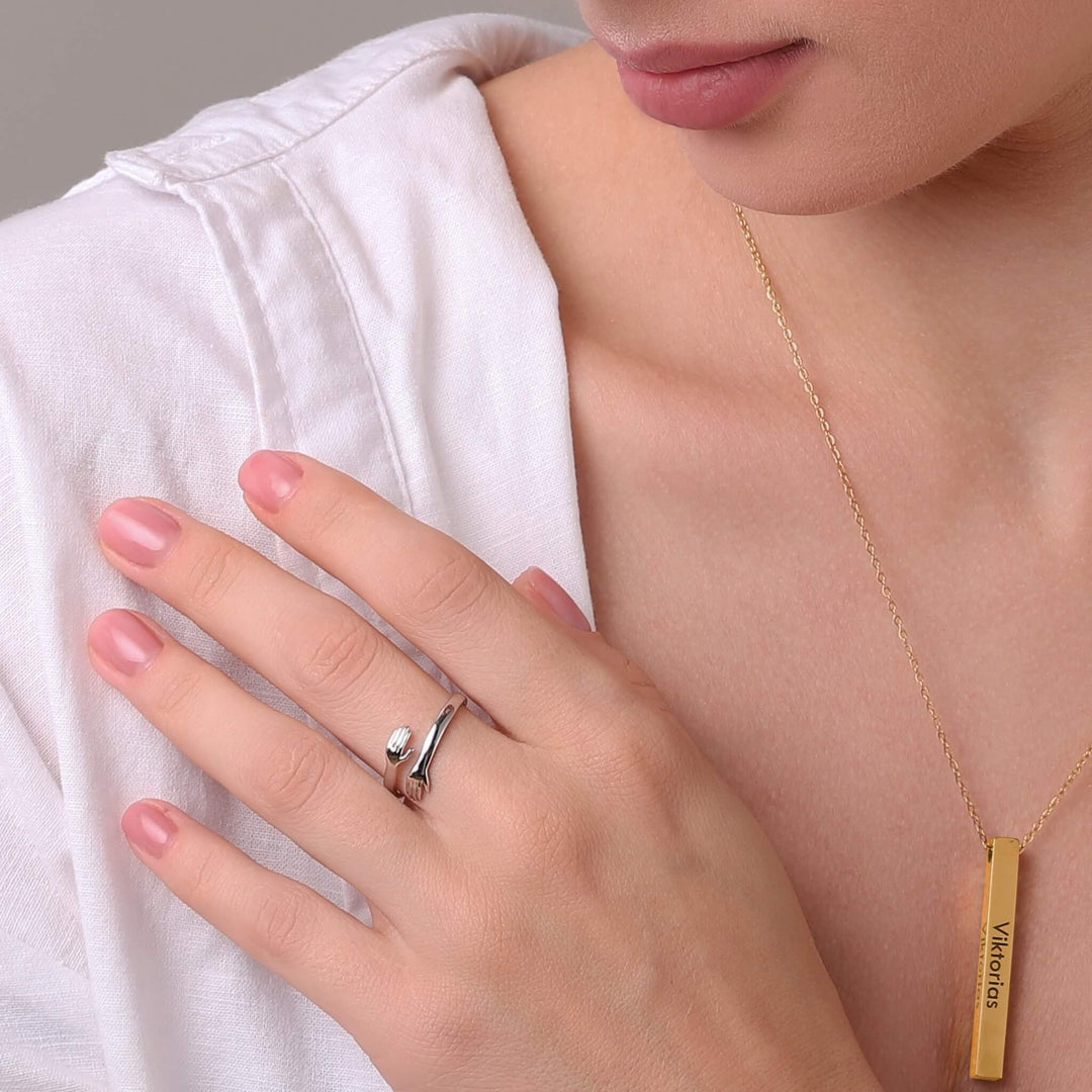 Aurelia Hug Ring